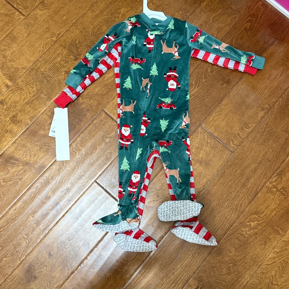 NWT Size 12M Carters Set of 2 Festive Fleece Green and Red Kids Onesie